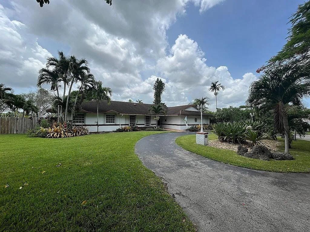13250 N Calusa Club Drive, Miami, FL 33186 photo 4
