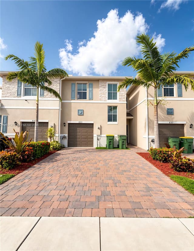 831 SE 16th Court, Homestead, FL 33034