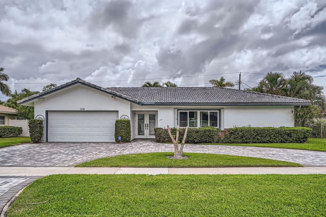 104 St Cloud Lane, Boca Raton, FL 33431