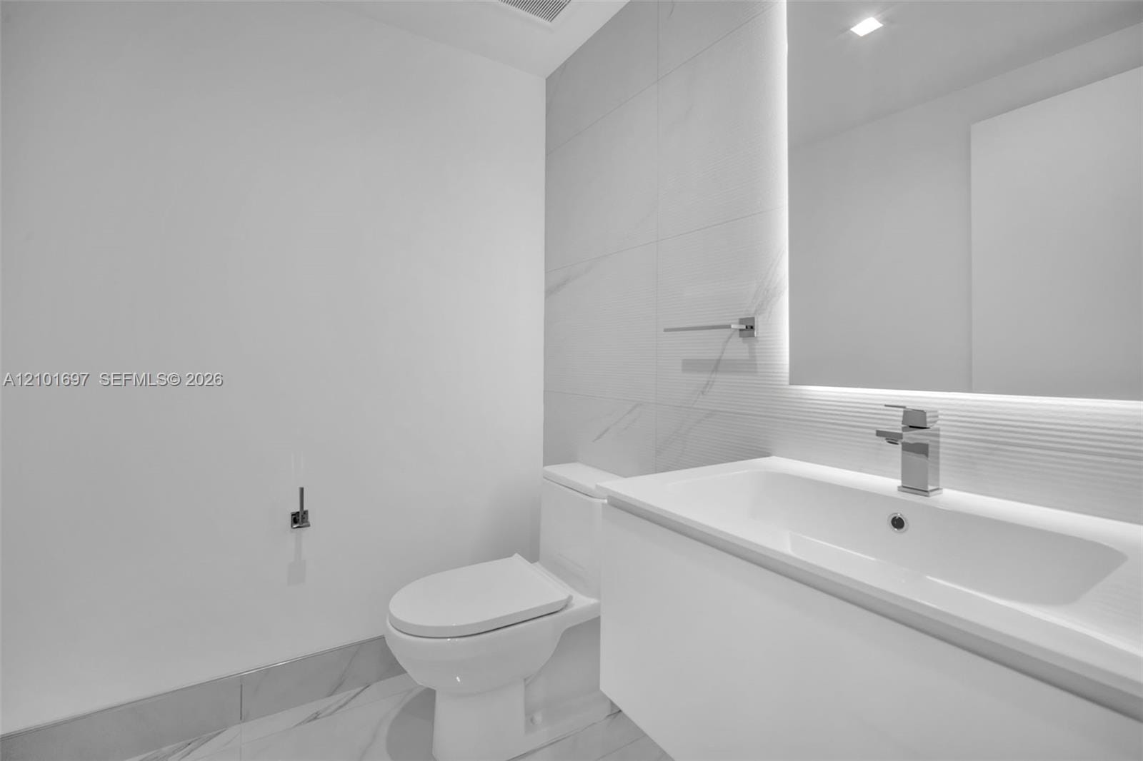 1170 E Hallandale Beach Boulevard 1806, Hallandale Beach, FL 33009 photo 19