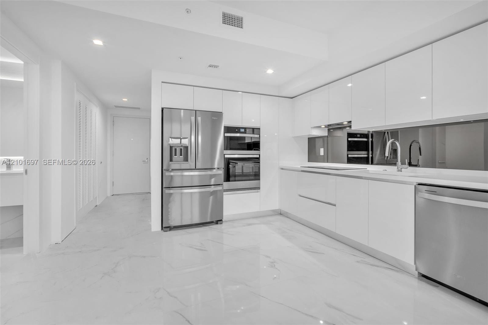 1170 E Hallandale Beach Boulevard 1806 — photo 5