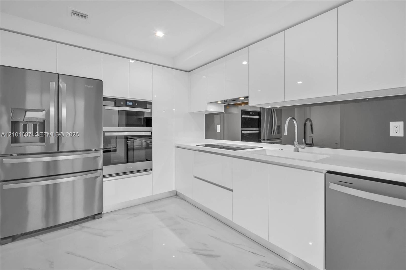 1170 E Hallandale Beach Boulevard 1806 — photo 8