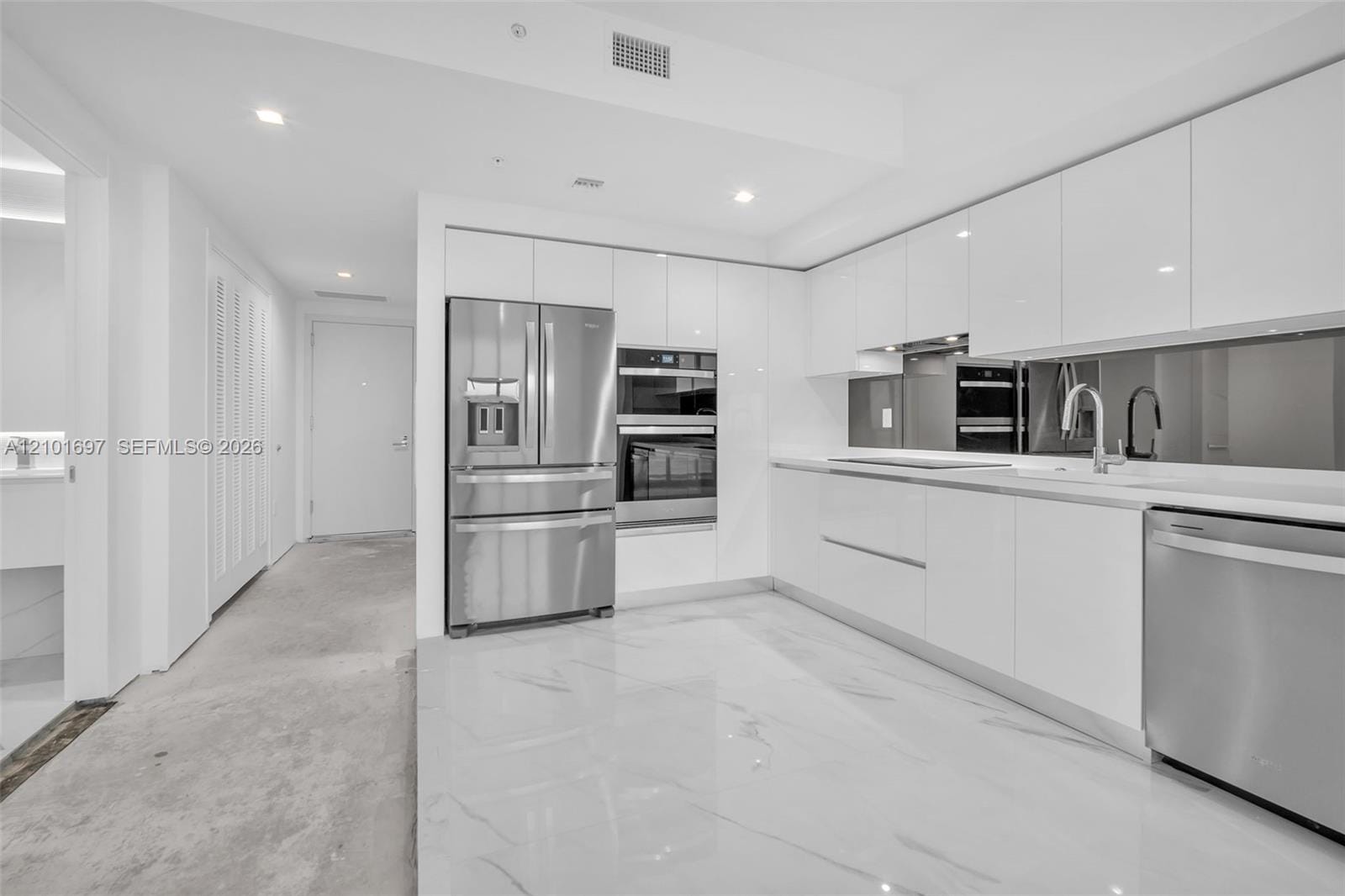 1170 E Hallandale Beach Boulevard 1806 — photo 9