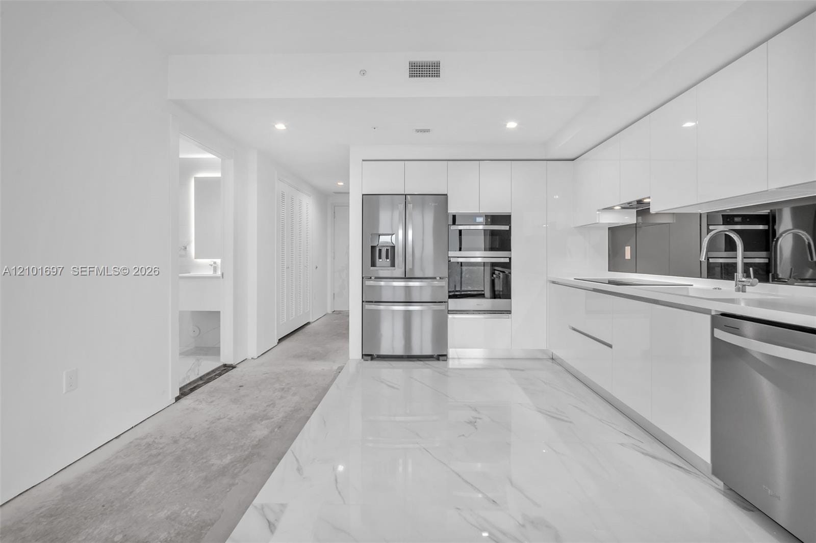 1170 E Hallandale Beach Boulevard 1806 — photo 10