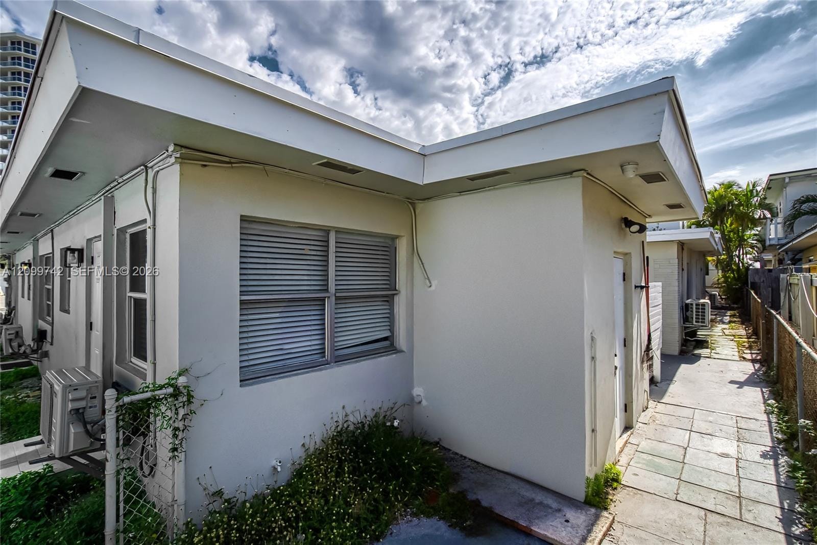 318 Walnut Street, Hollywood, FL 33019 photo 14