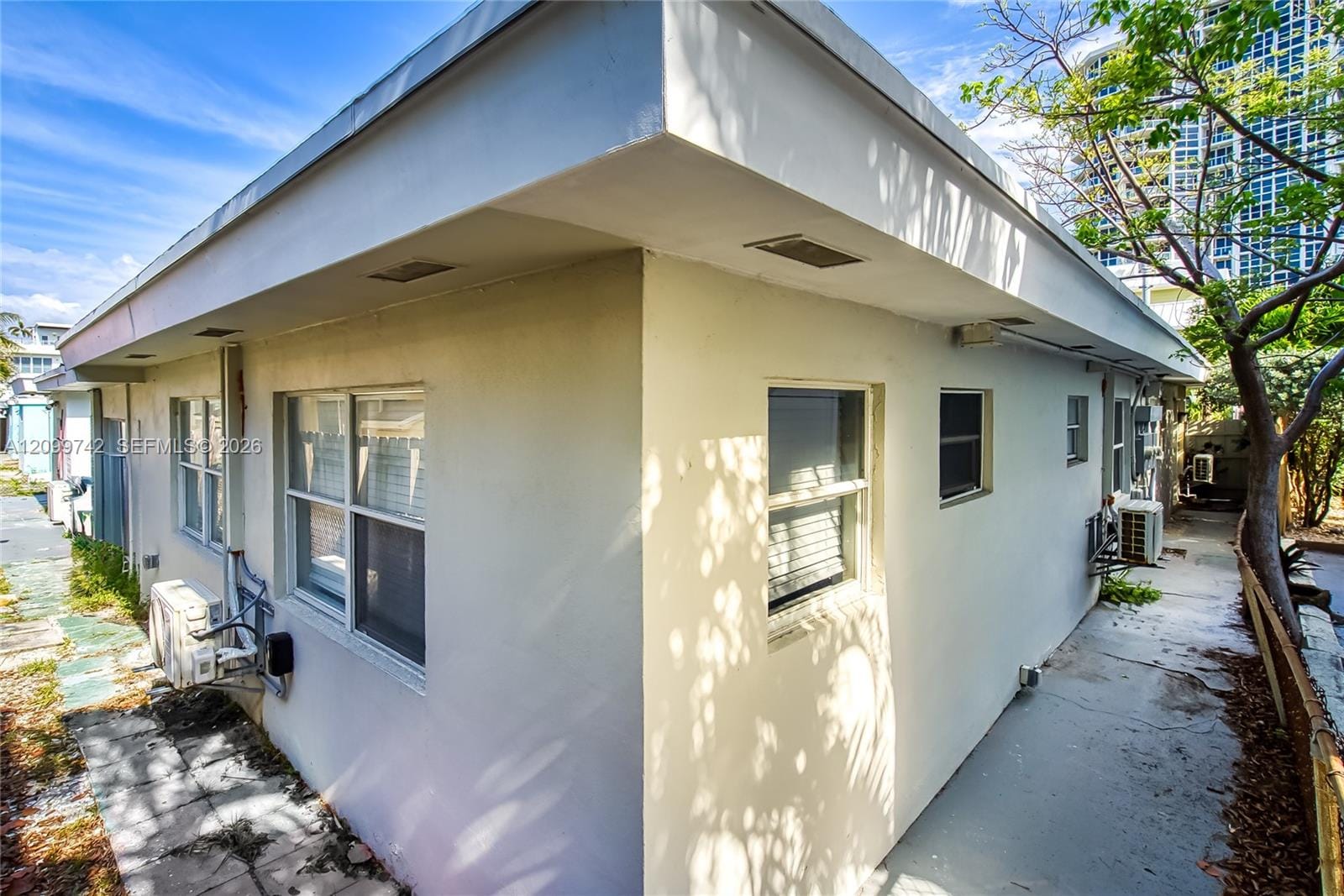 318 Walnut Street — photo 10