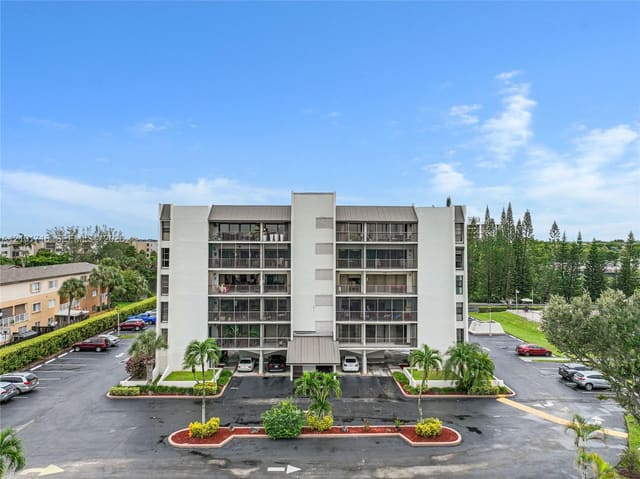 14203 SW 66th Street 204, Miami, FL 33183