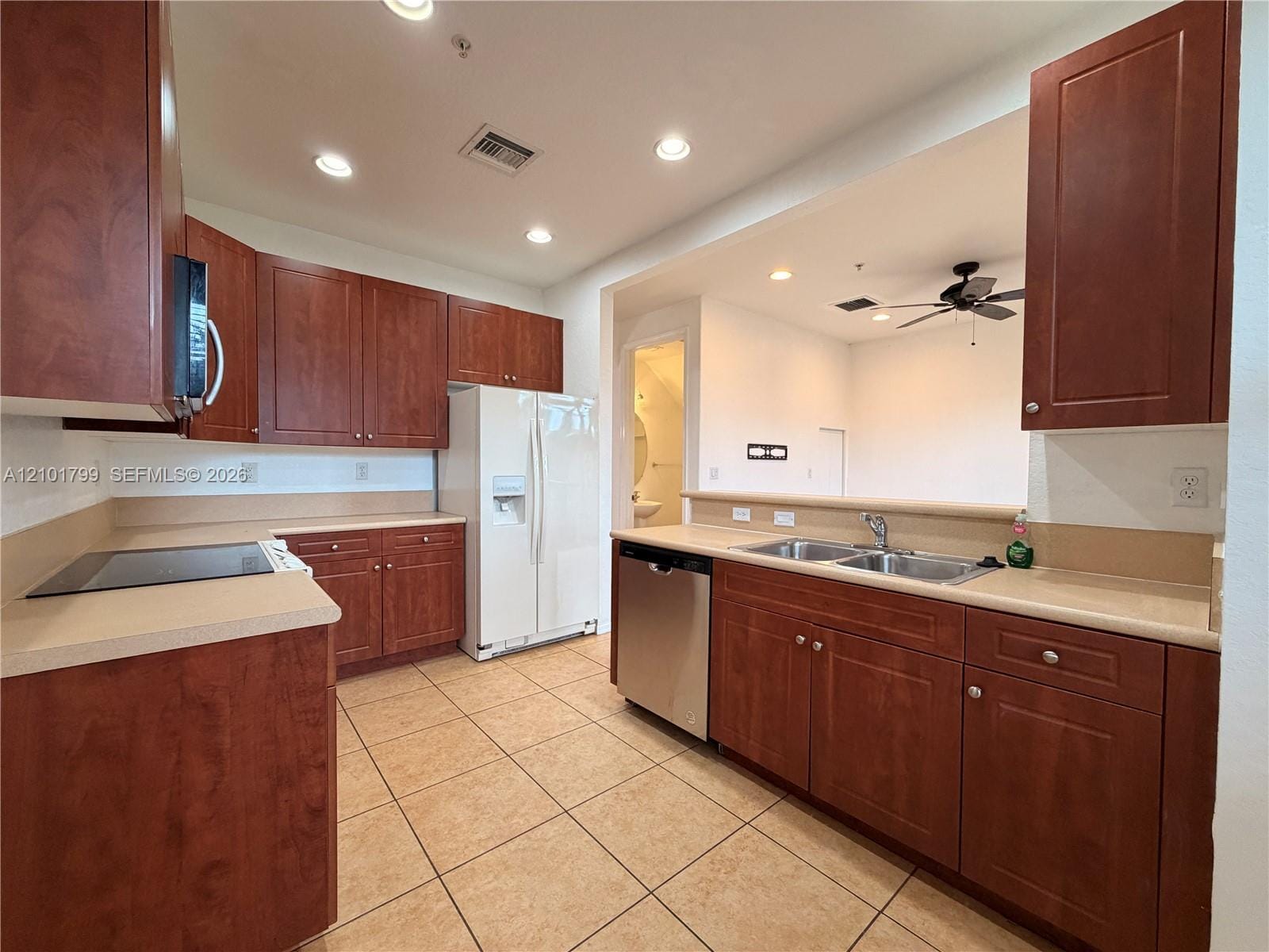 2851 W Prospect Road 507, Tamarac, FL 33309 photo 9