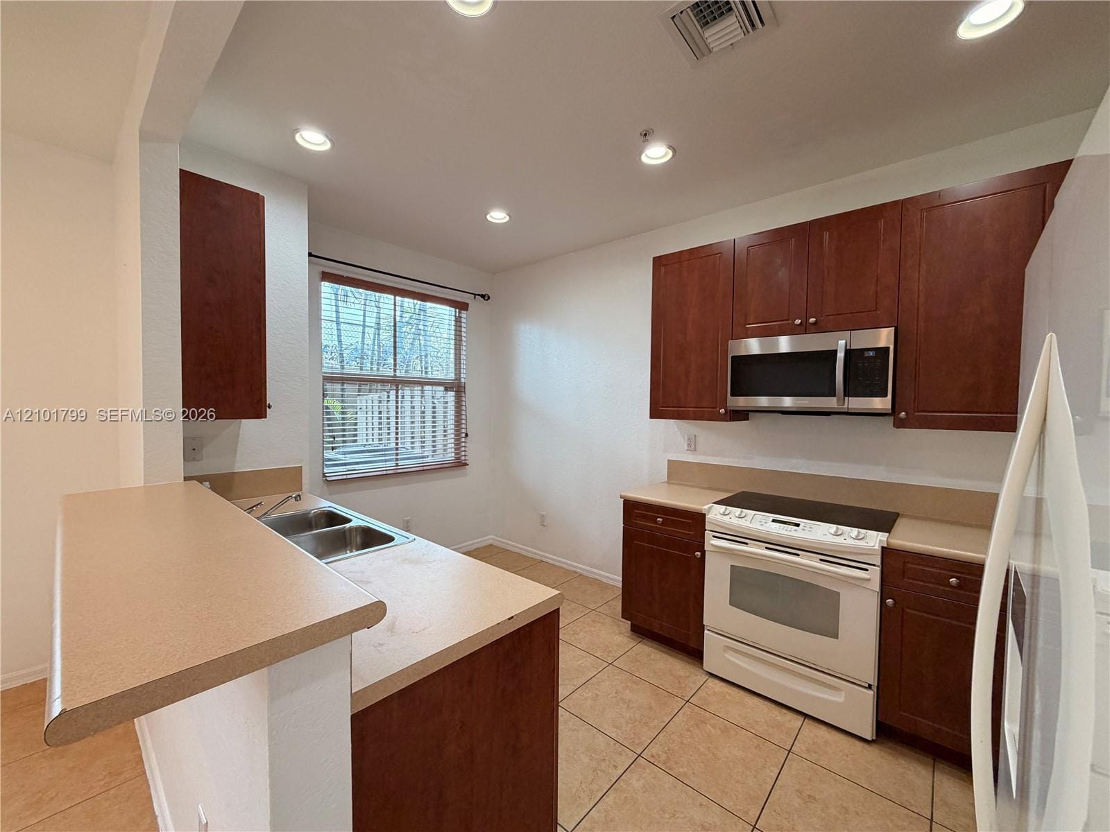 2851 W Prospect Road 507, Tamarac, FL 33309 photo 10