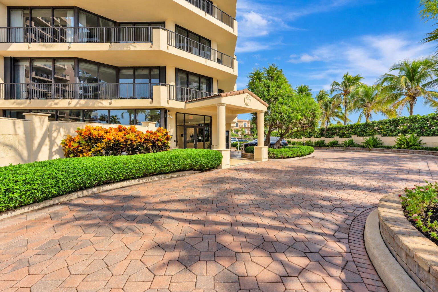 3 bedroom home for sale at 570 Ocean, Juno Beach, FL 33408 — $3,995,000