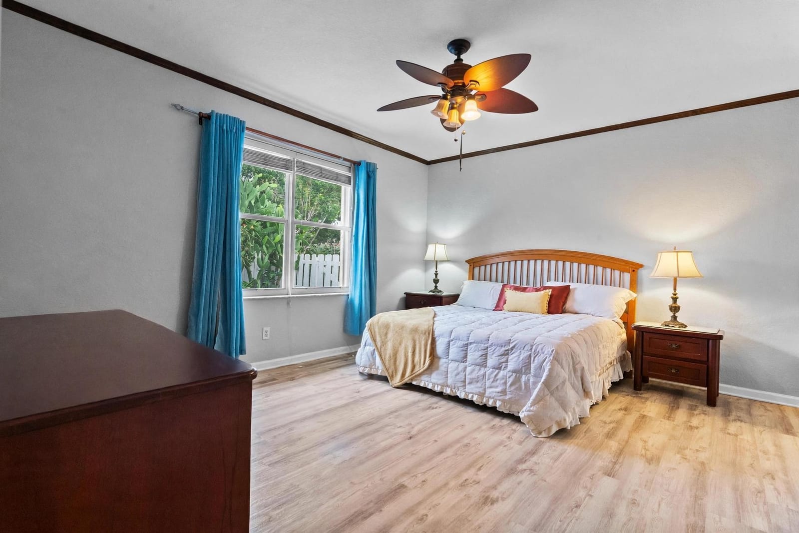 237 CORAL TRACE Court — photo 12