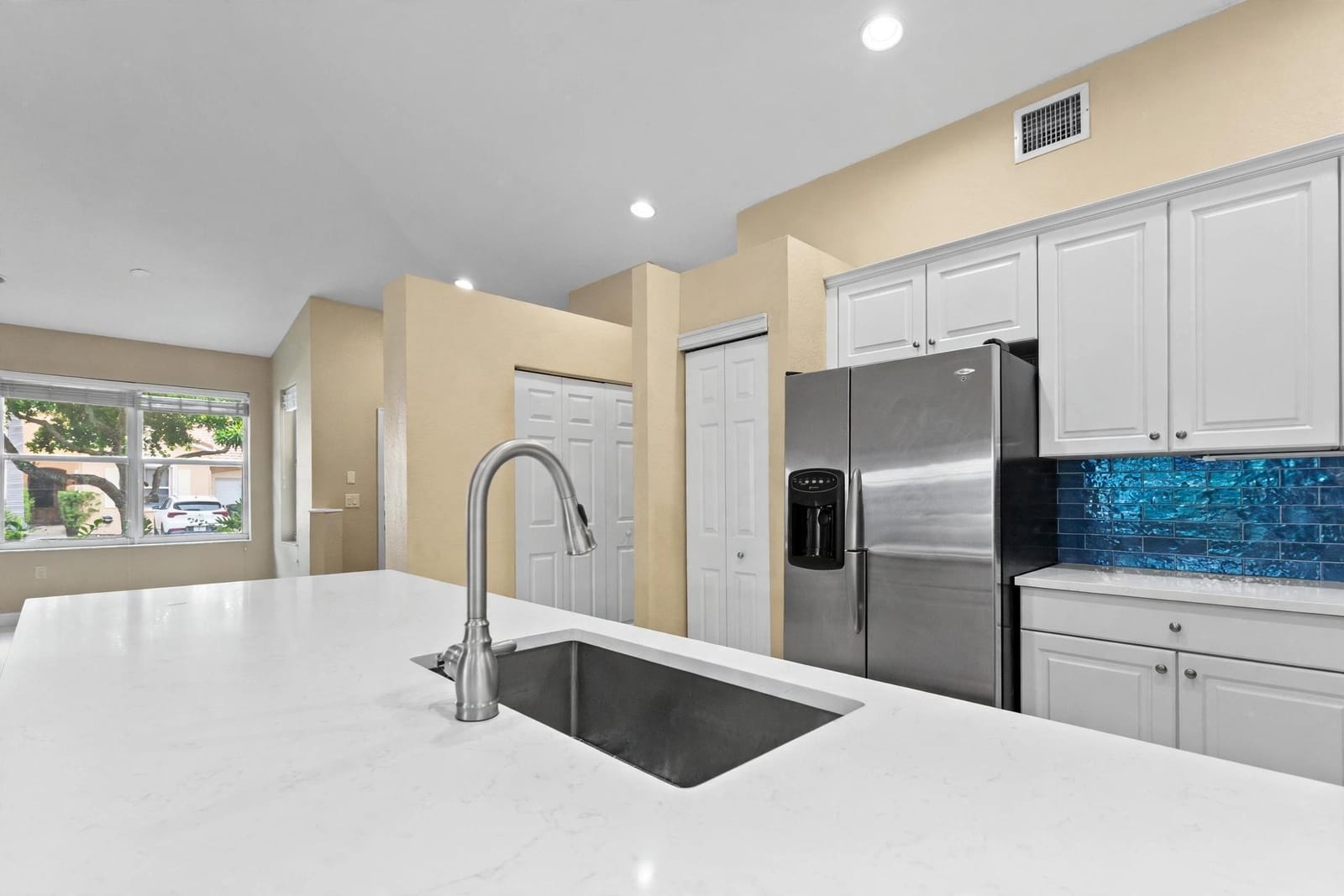 237 CORAL TRACE Court — photo 6