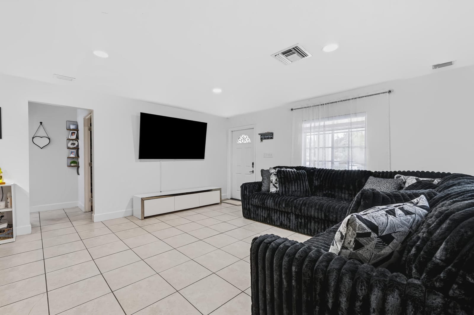 347 W HAITI Avenue, Clewiston, FL 33440 photo 6