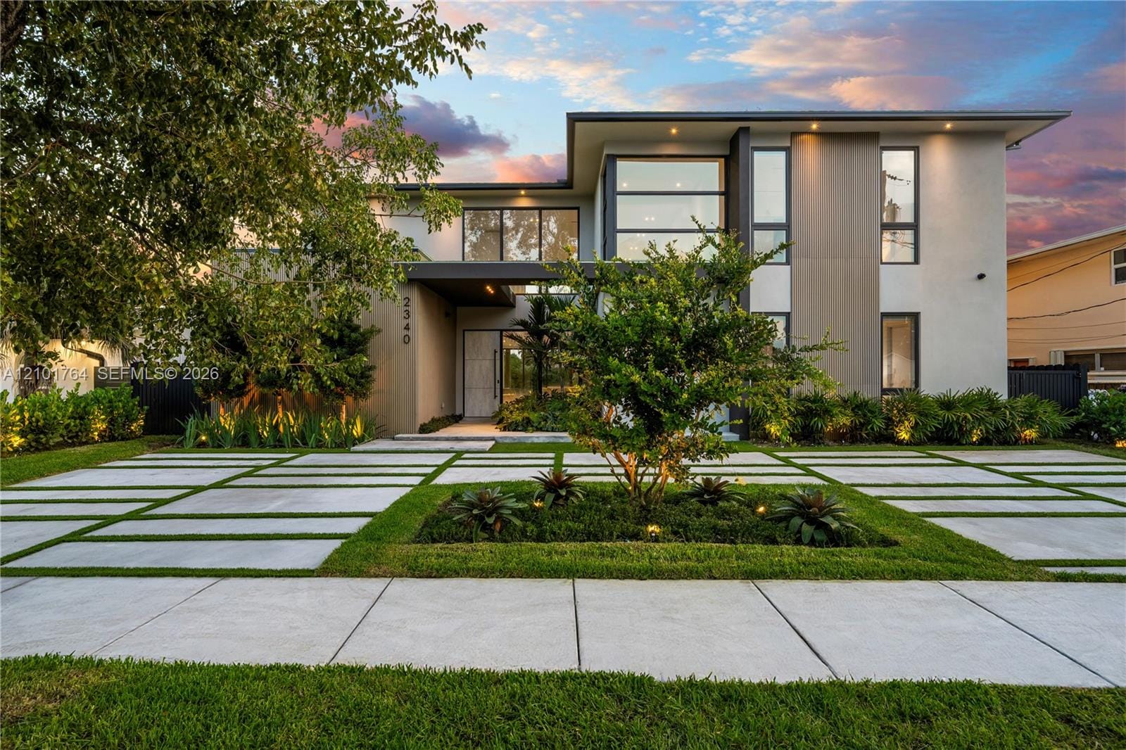 2340 NE 201st Street, Miami, FL 33180 photo 4