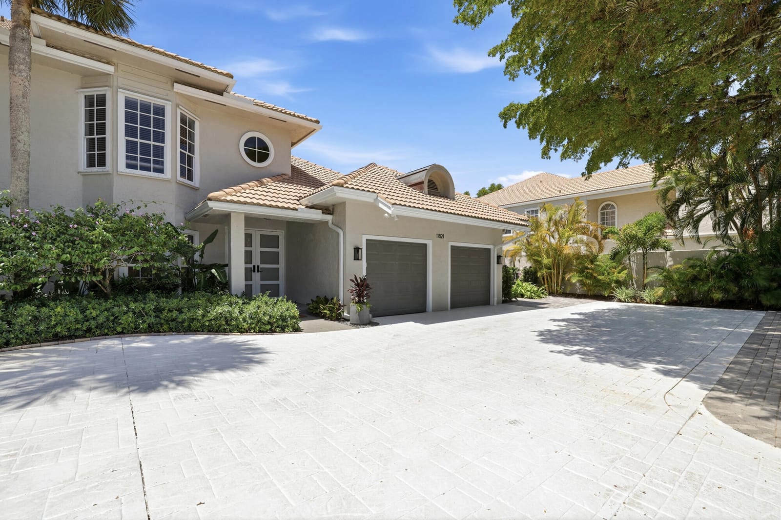 11821 Pebblewood Drive — photo 3