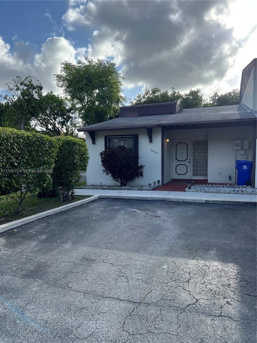 2 bedroom home for sale at 3624 68th, Miramar, FL 33023 — $2,500