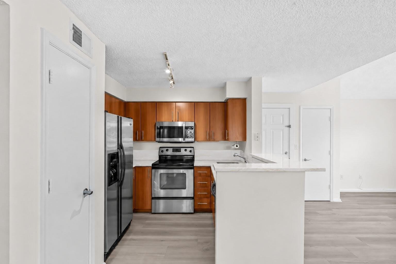 1125 CRYSTAL Way J — photo 11