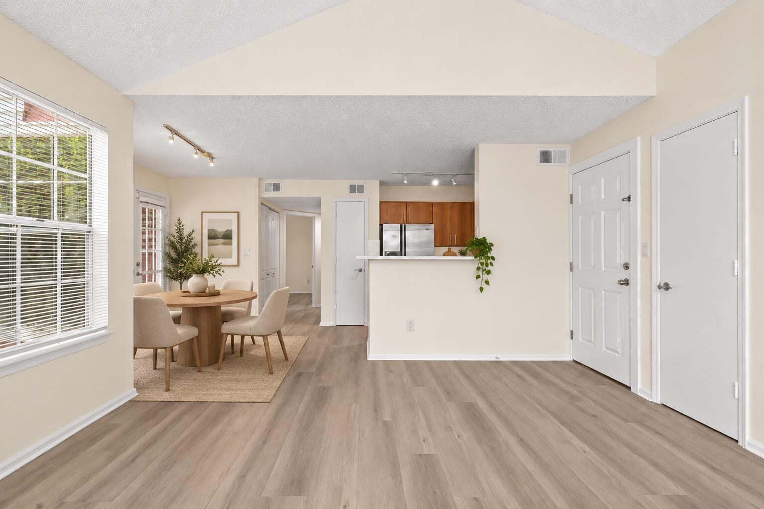1125 CRYSTAL Way J — photo 5