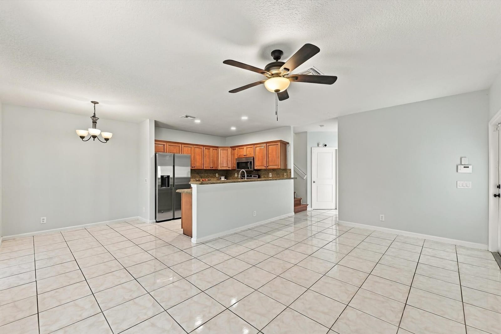 140 BALDWIN Boulevard — photo 2