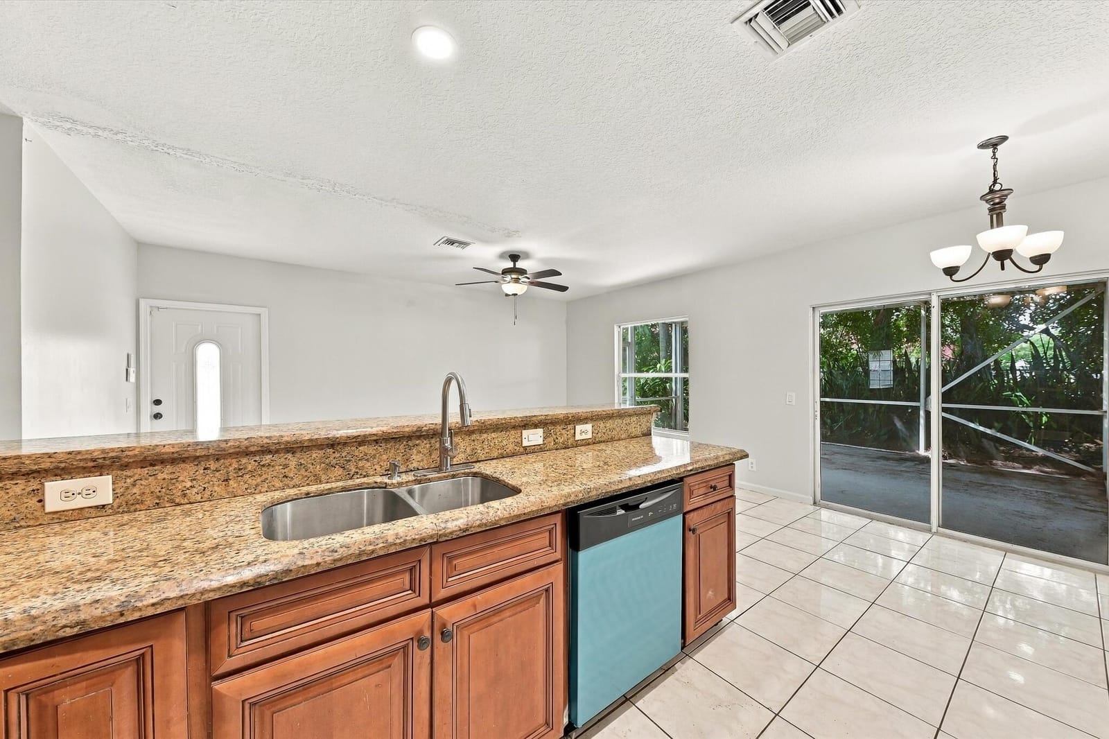 140 BALDWIN Boulevard — photo 11