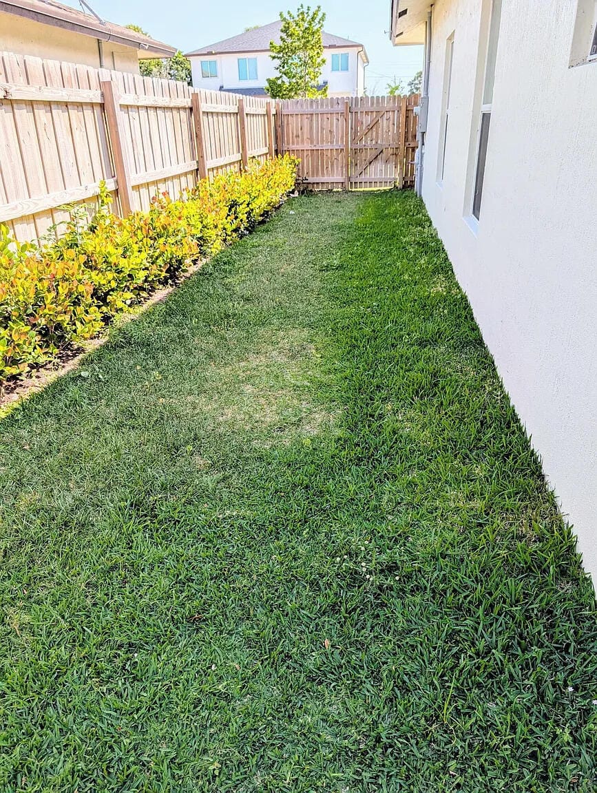 1562 W 26th Court, Riviera Beach, FL 33404 photo 14
