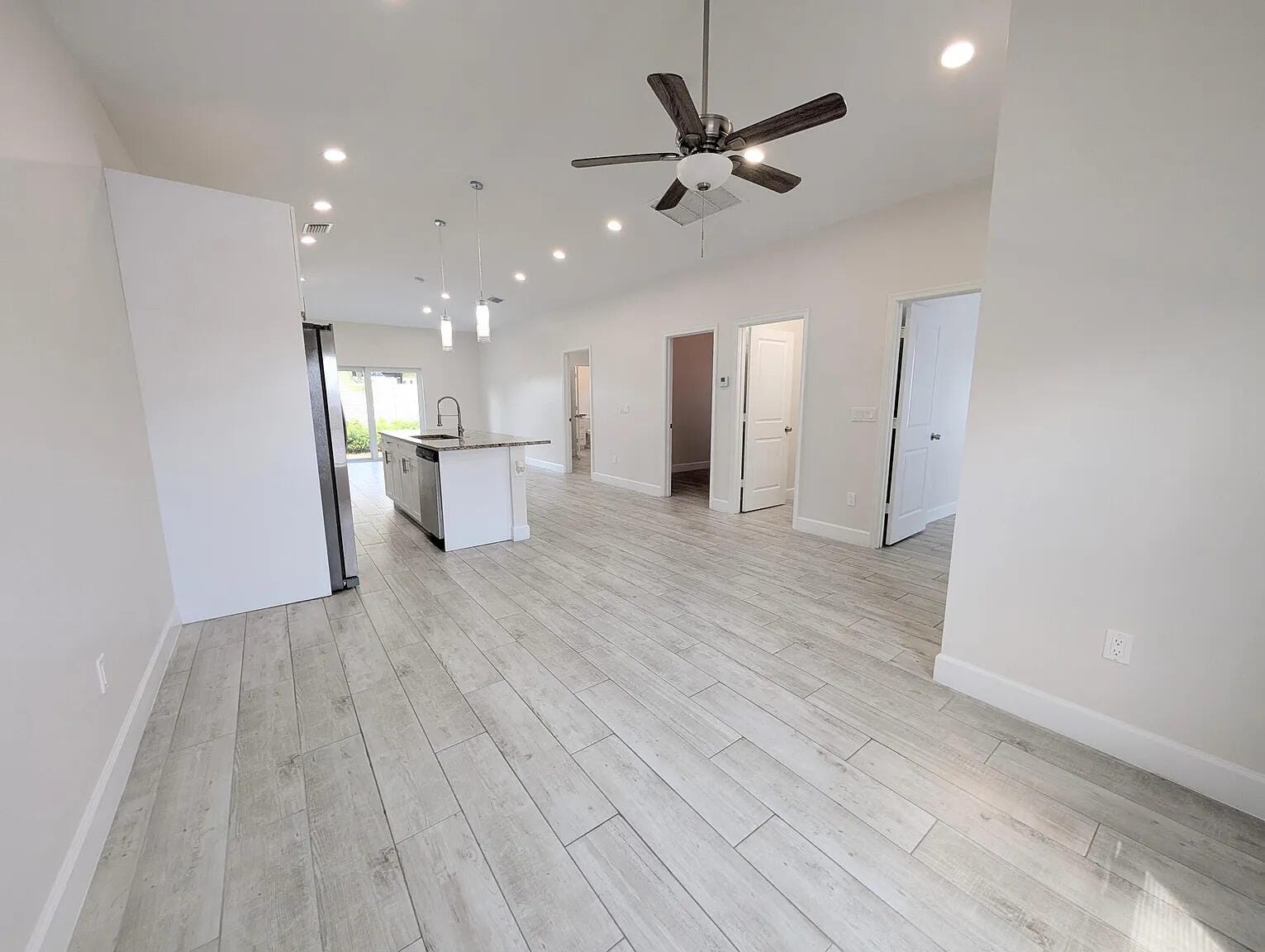 1562 W 26th Court, Riviera Beach, FL 33404 photo 5
