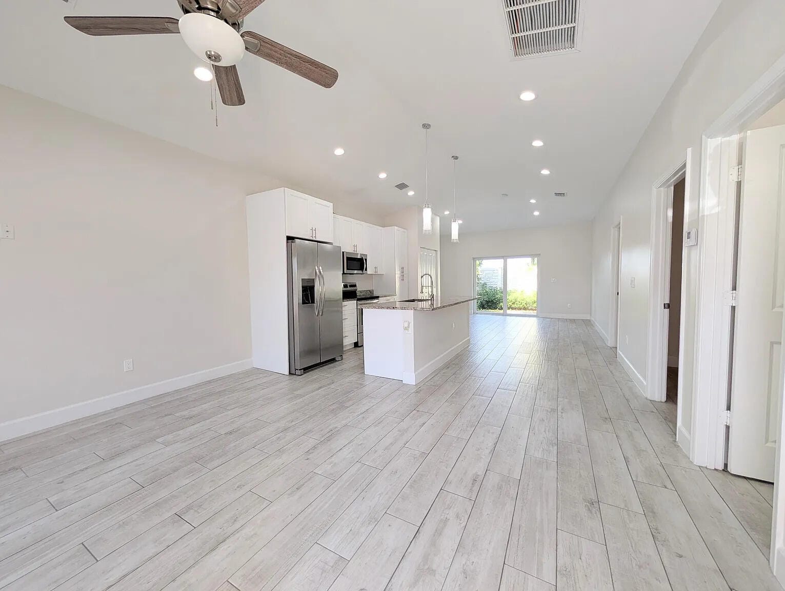 1562 W 26th Court, Riviera Beach, FL 33404 photo 9