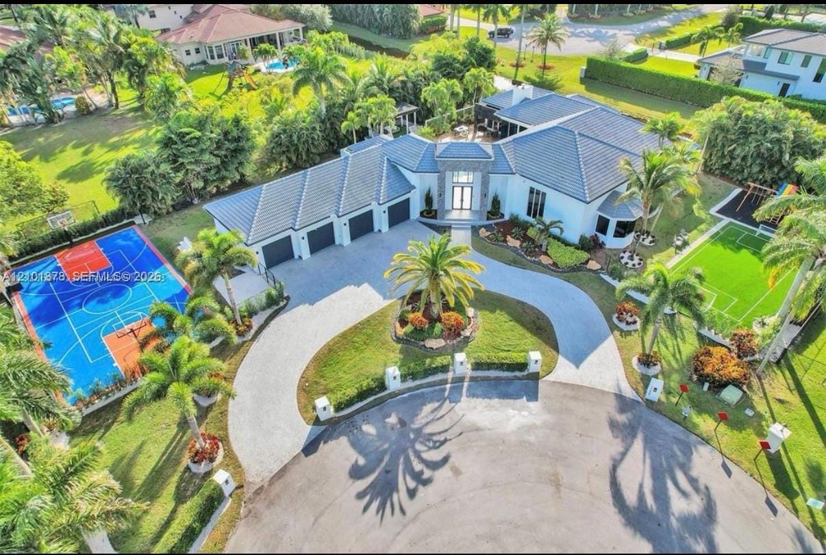9 bedroom home for sale at 11400 7th, Plantation, FL 33325 — $17,499