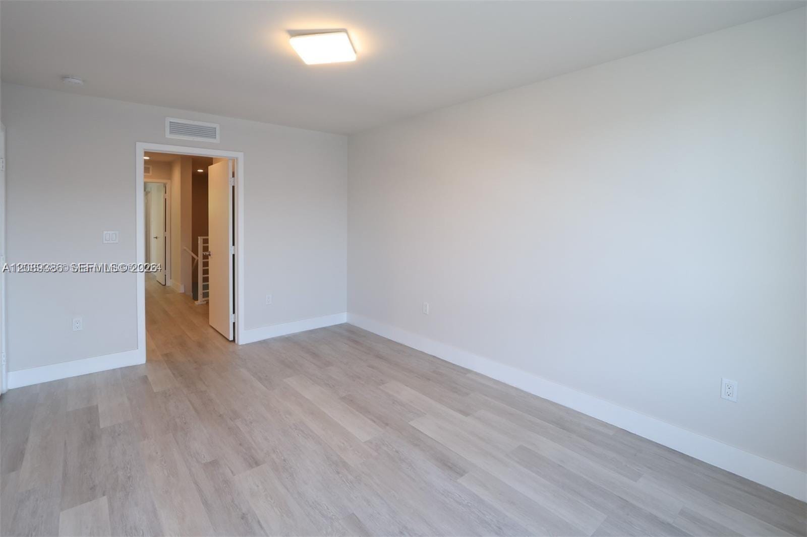 2555 NE 193rd Street 2223, Miami, FL 33180 photo 18