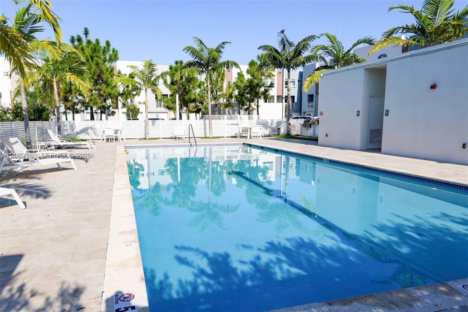 2555 NE 193rd Street 2223, Miami, FL 33180 photo 19