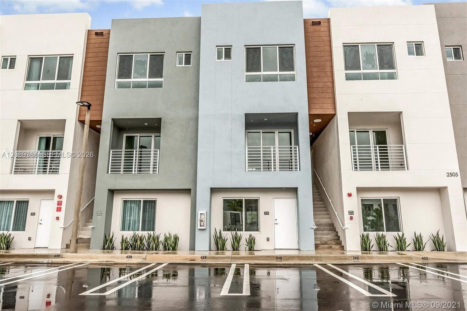 2555 NE 193rd Street 2223, Miami, FL 33180 photo 22