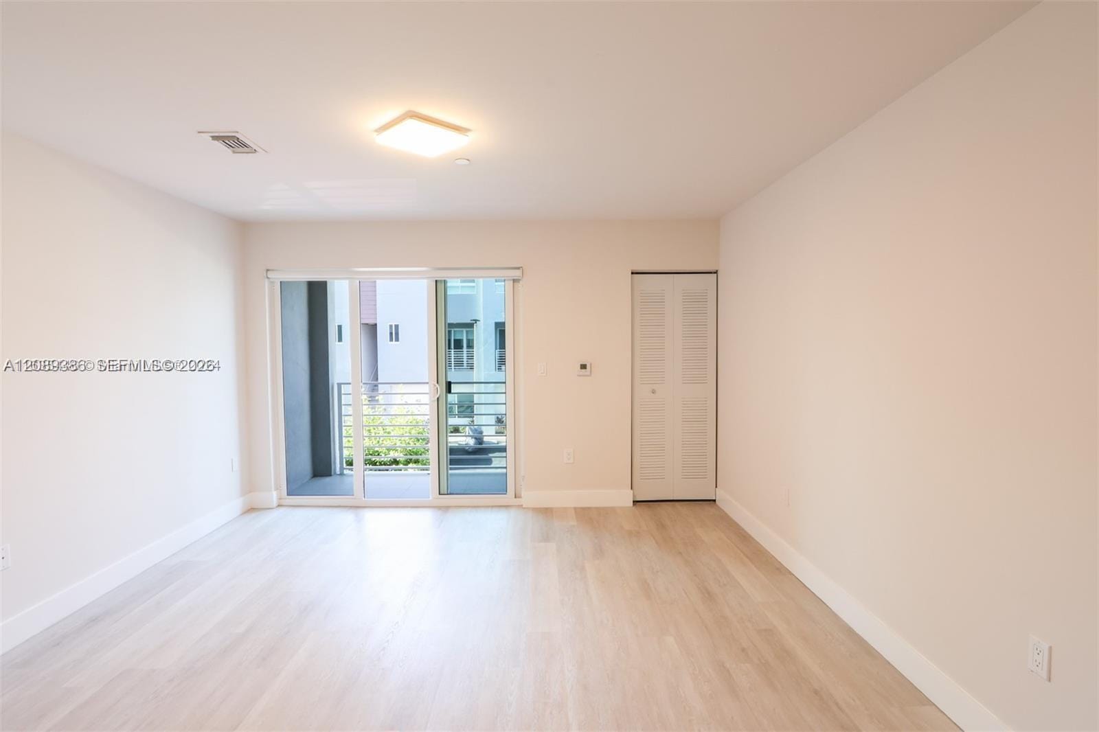 2555 NE 193rd Street 2223, Miami, FL 33180 photo 5
