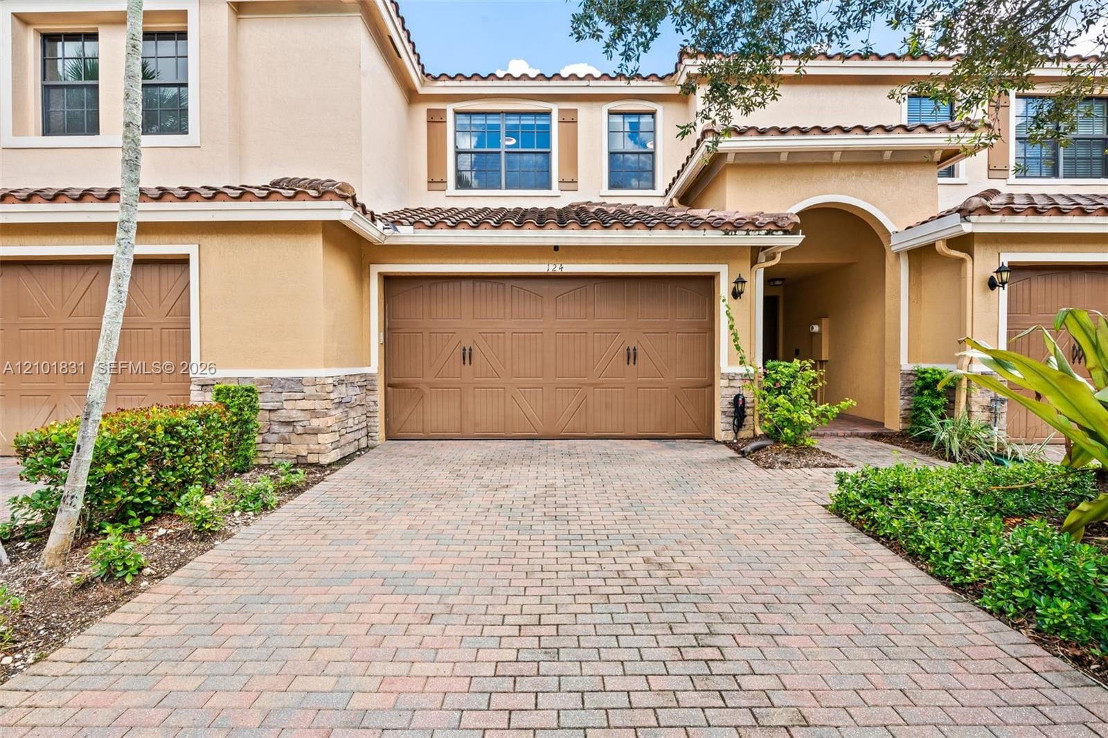 124 W Riverwalk Circle W, Plantation, FL 33325 photo 13