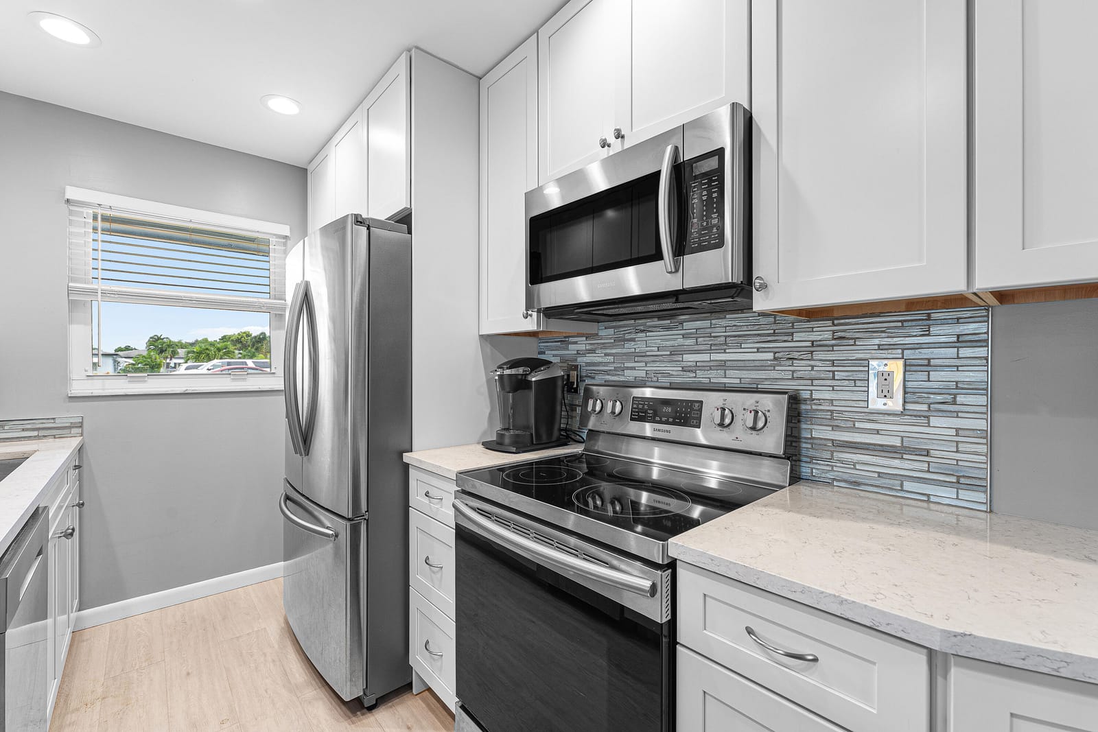572 HIGH POINT Drive D — photo 11