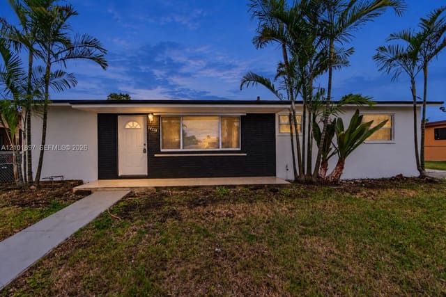 14374 SW 297th Terrace, Homestead, FL 33033
