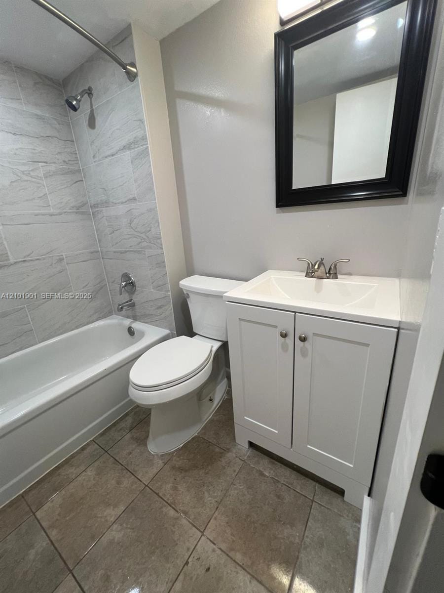 108 Royal Park Drive 2H — photo 10