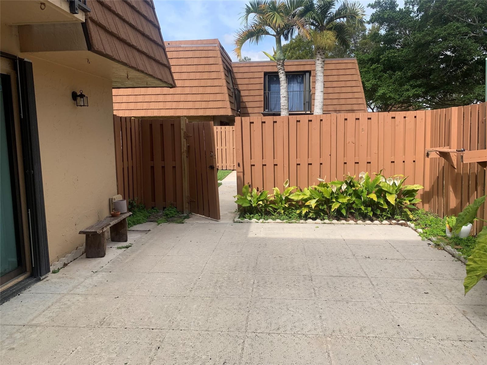 2566 CAMELOT Court, Cooper City, FL 33026 photo 21