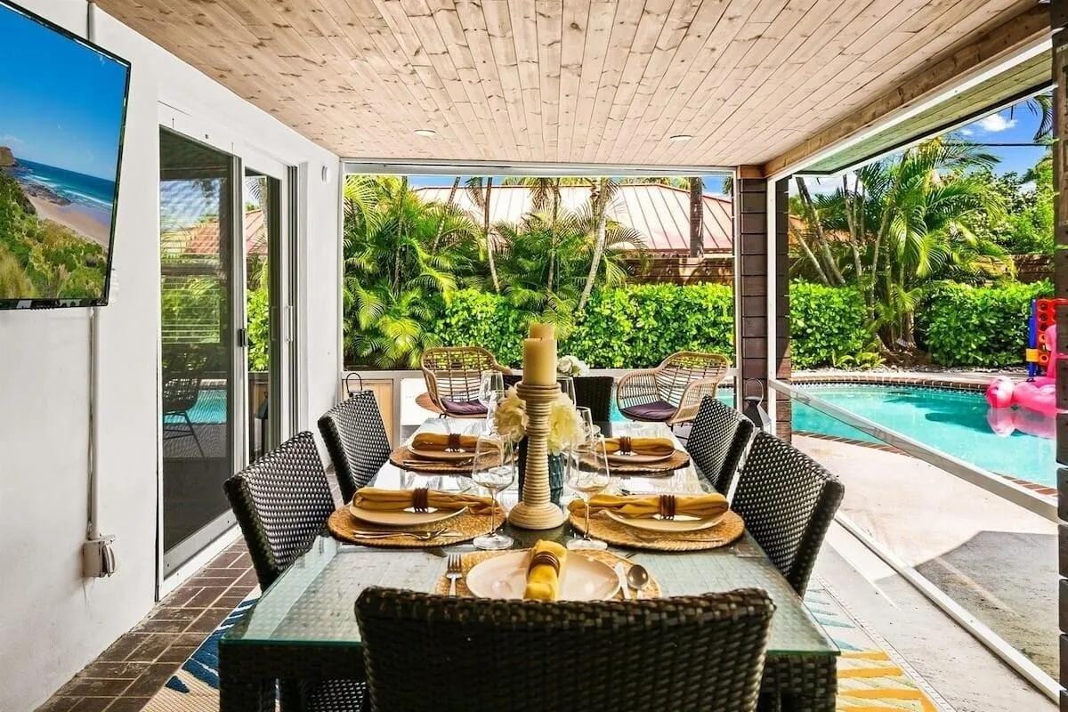 4 bedroom home for sale at 1949 WINDWARD, Lauderdale By The Sea, FL 33062 — $1,249,000