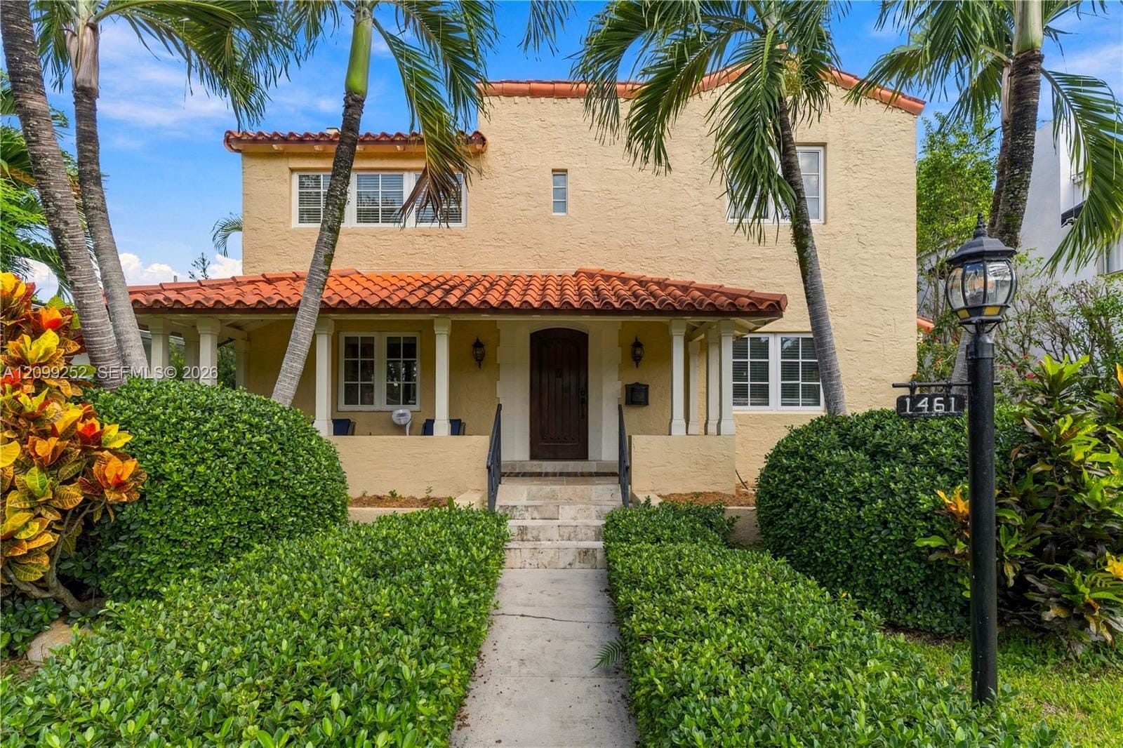 1461 Certosa Avenue — photo 3