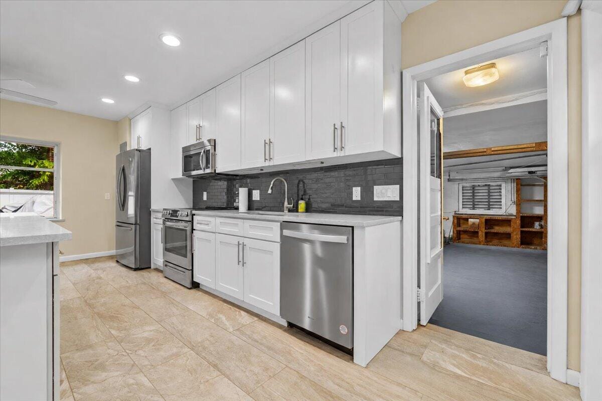 2337 SW 27TH Avenue, Fort Lauderdale, FL 33312 photo 18