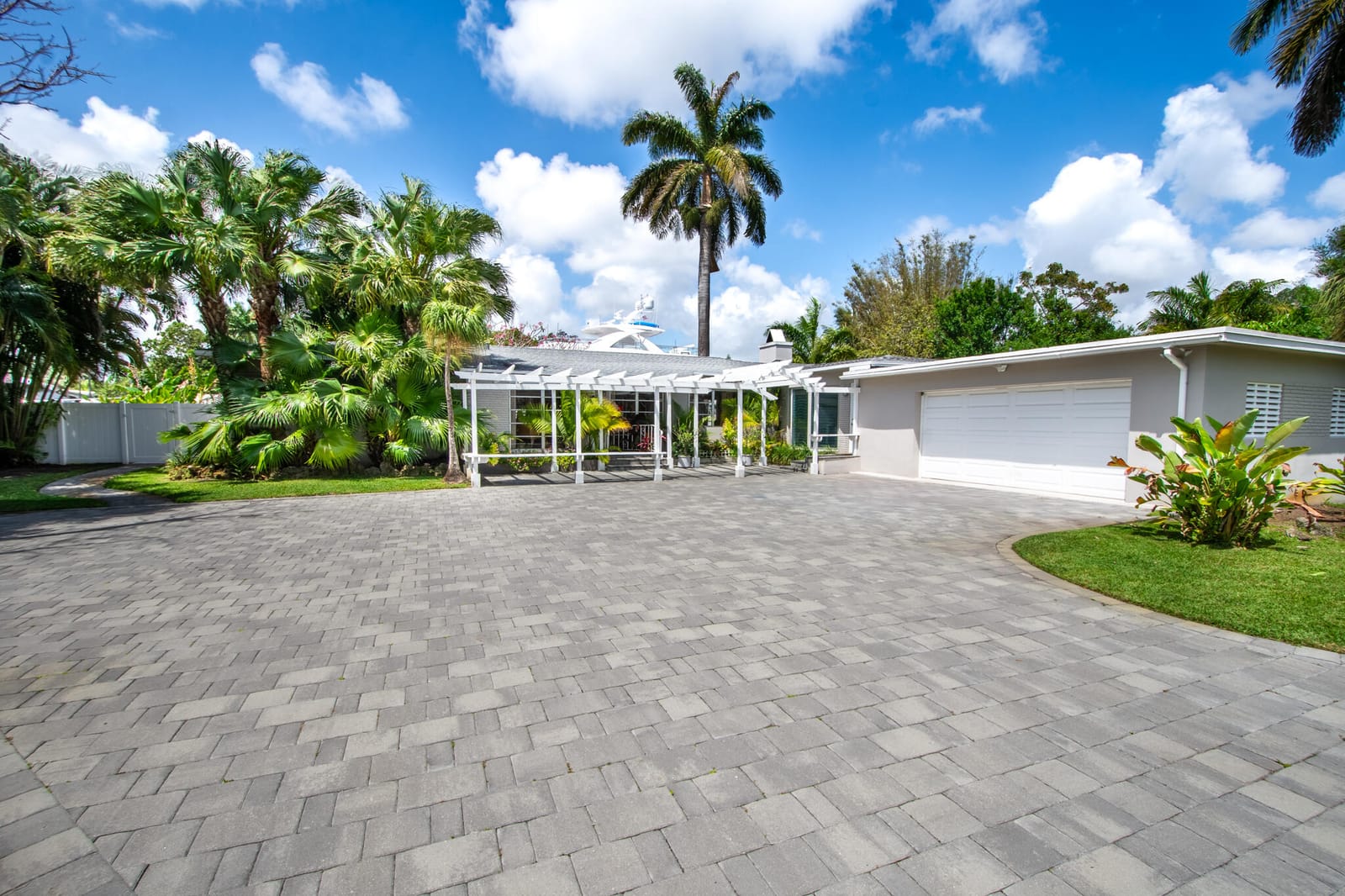 2337 SW 27TH Avenue, Fort Lauderdale, FL 33312 photo 3
