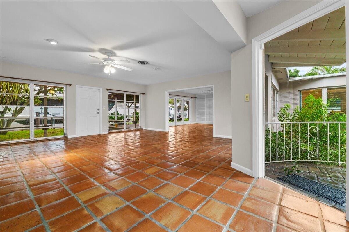2337 SW 27TH Avenue, Fort Lauderdale, FL 33312 photo 4