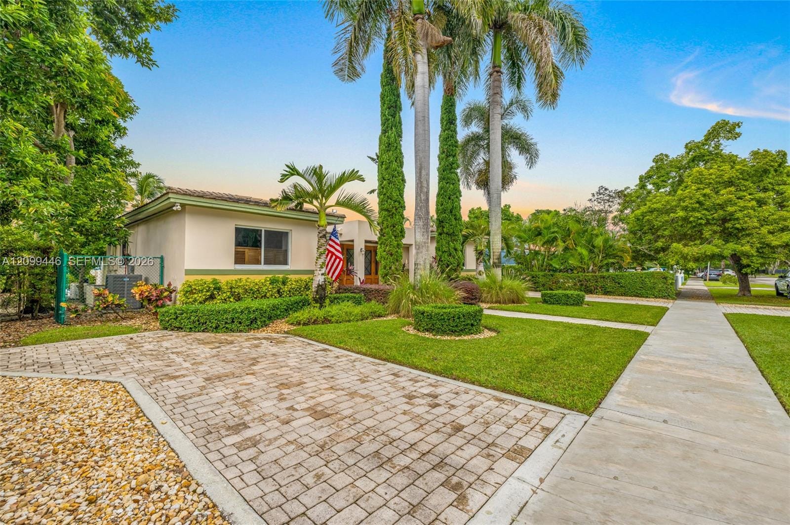 564 Palmetto Drive, Miami Springs, FL 33166 photo 4