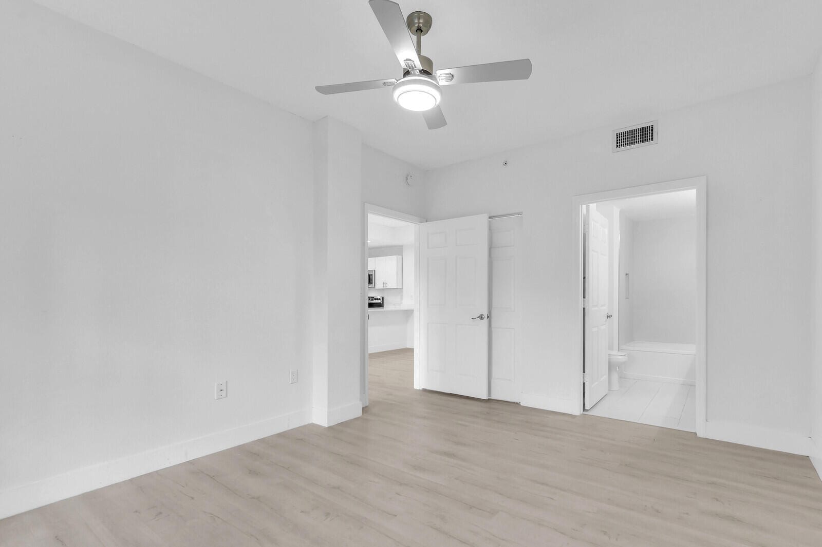 2916 TUSCANY Court 302 — photo 12