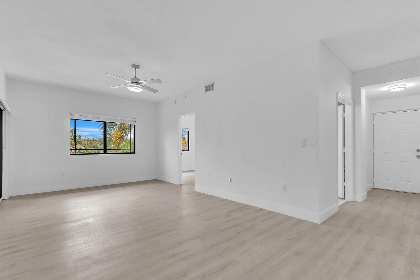 2916 TUSCANY Court 302 — photo 3