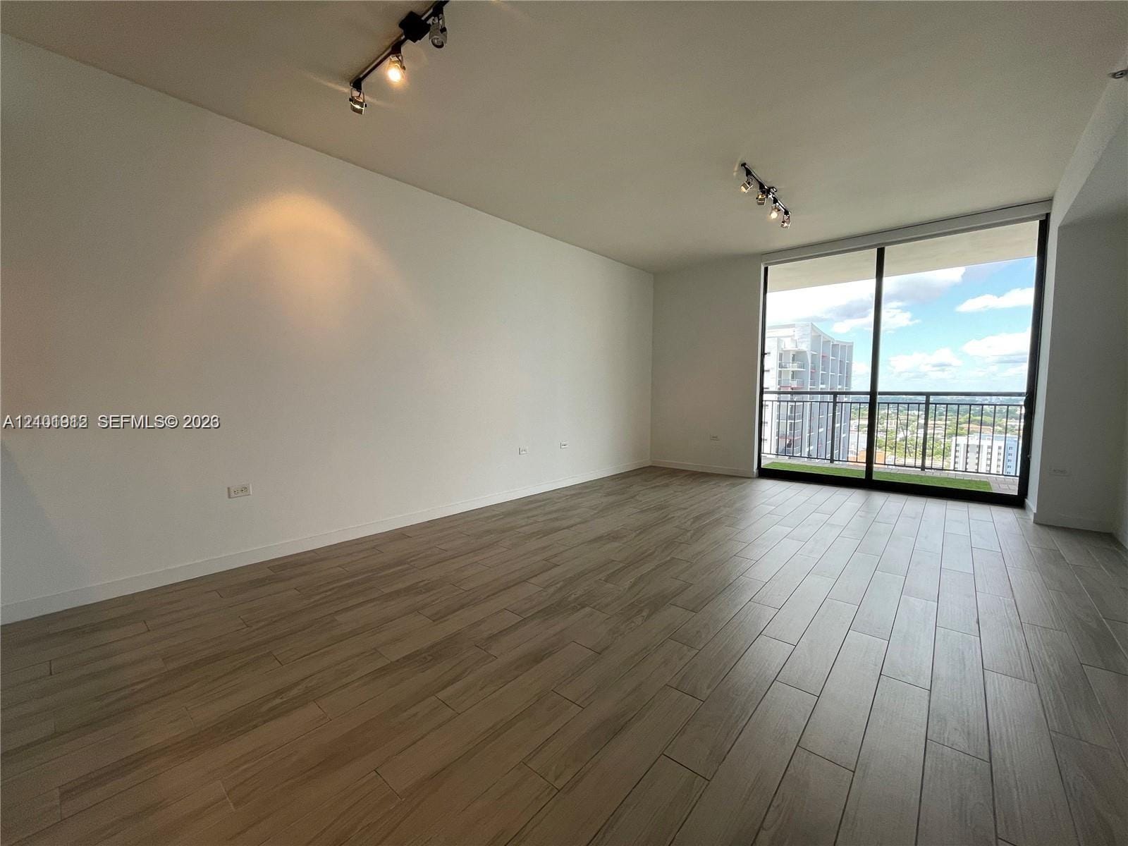 999 SW 1st Avenue 2109 — photo 4