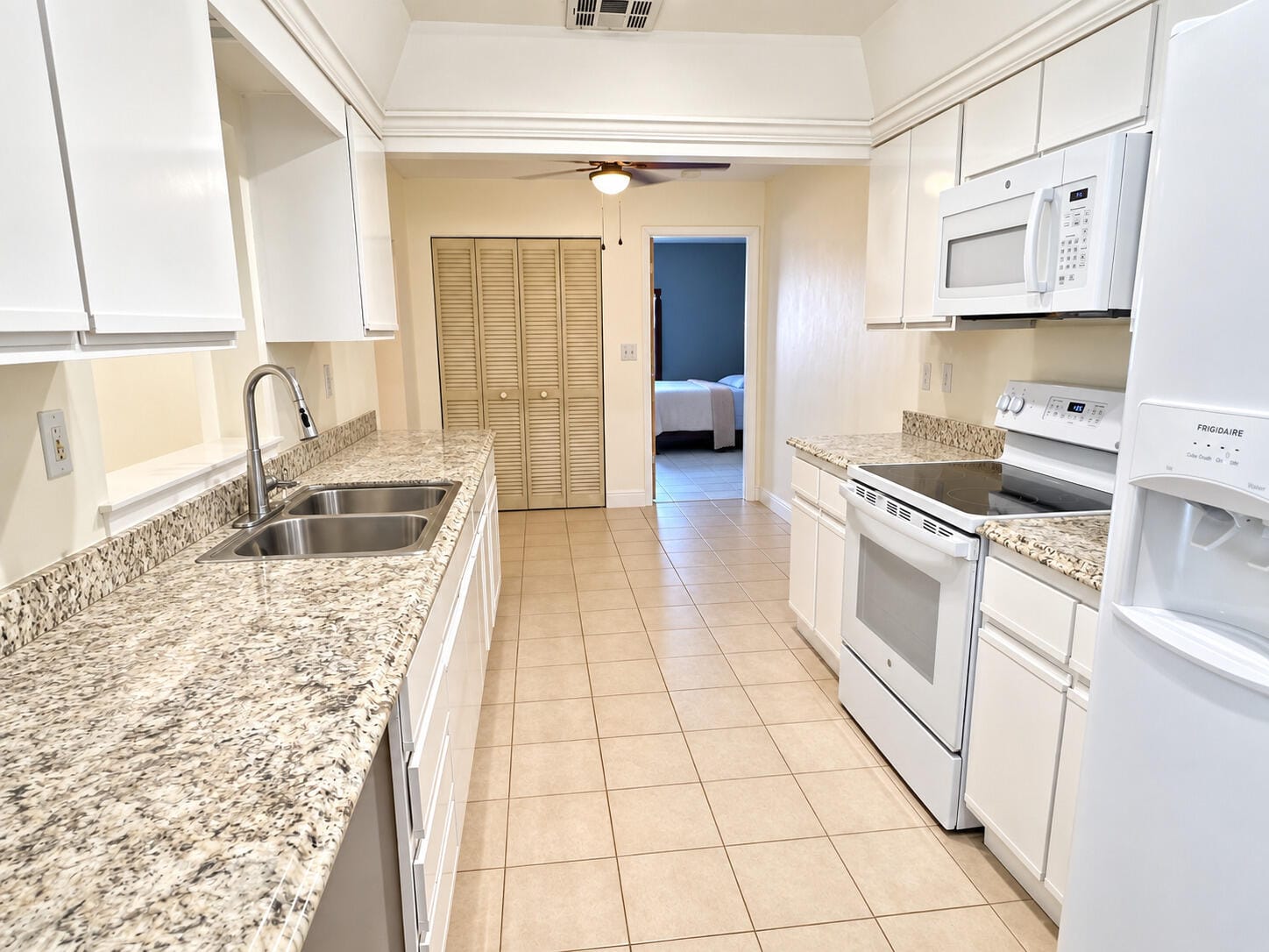 12411 SW 10TH Court, Davie, FL 33325 photo 8
