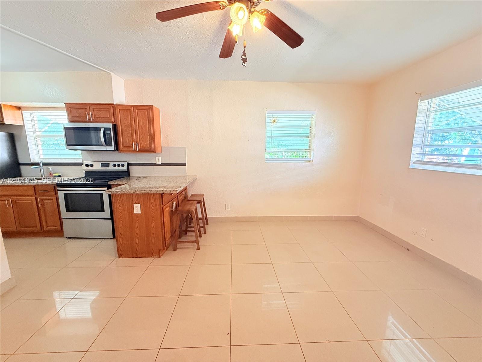 326 NE 6th Street 3, Hallandale Beach, FL 33009 photo 1