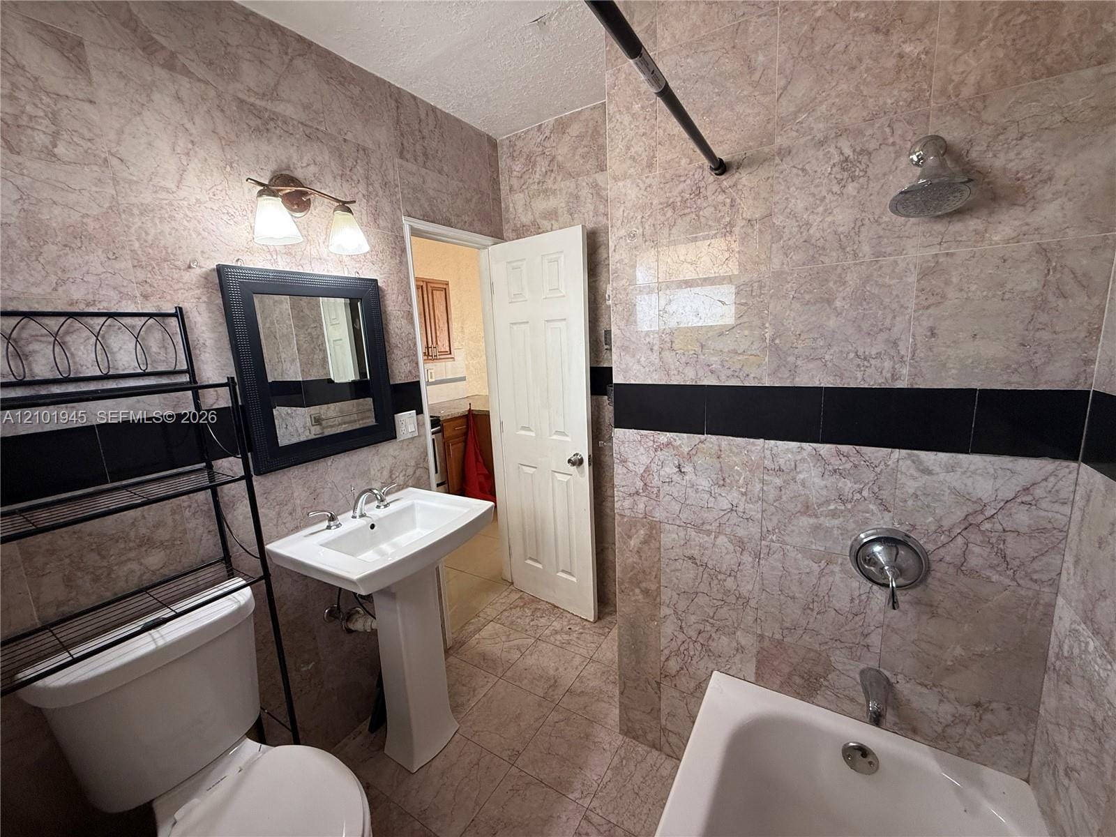 326 NE 6th Street 3, Hallandale Beach, FL 33009 photo 12