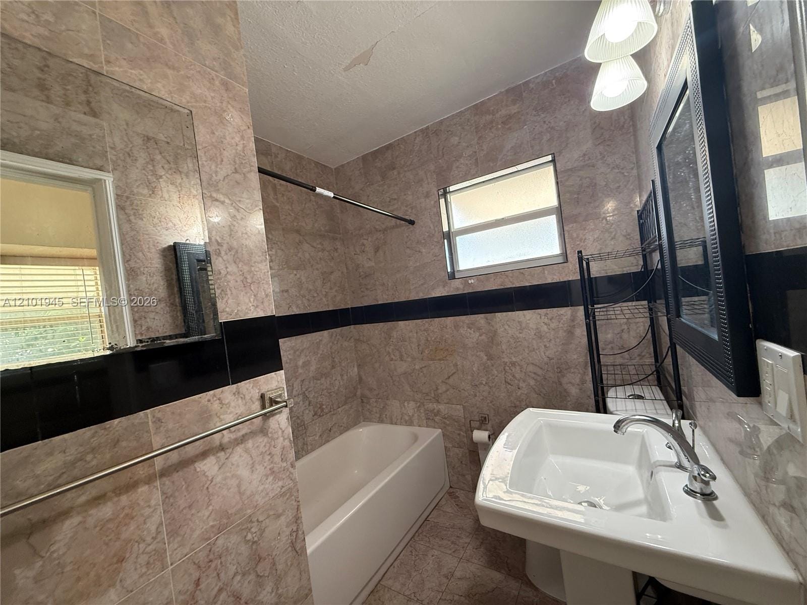 326 NE 6th Street 3, Hallandale Beach, FL 33009 photo 10